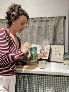Customer using Zilch Monk Fruit